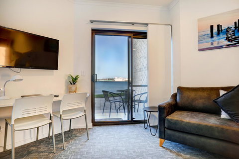 Limani Motel - QLD Tourism 37