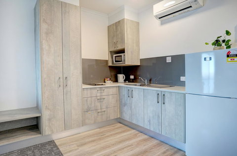 Limani Motel - QLD Tourism 20