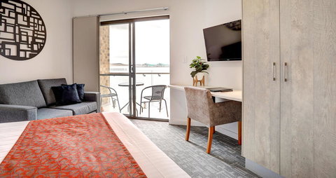 Limani Motel - QLD Tourism 24