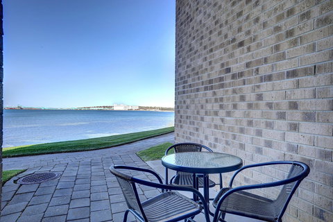 Limani Motel - QLD Tourism 38