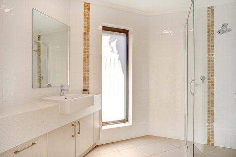 Limani Motel - QLD Tourism 36