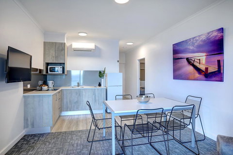 Limani Motel - QLD Tourism 10