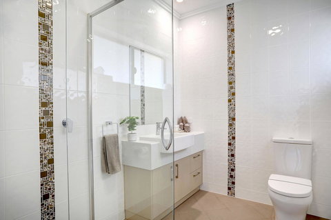 Limani Motel - QLD Tourism 21