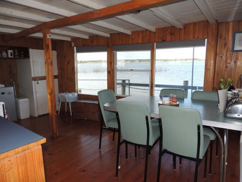 PS Federal Retreat Paddle Steamer Goolwa - QLD Tourism 23