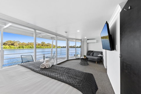 Murray River Queen - QLD Tourism 10