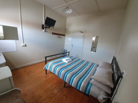 Pier Hotel Port Lincoln - QLD Tourism 20