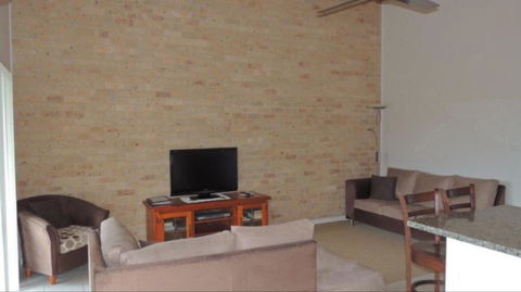 Avon View Stays Accommodation. - Queensland Tourism 21