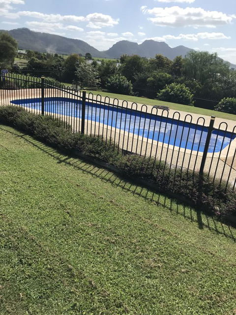 Avon View Stays Accommodation. - Queensland Tourism 6