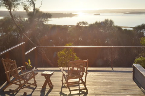 Of Stone & Wood Guesthouse - QLD Tourism 21