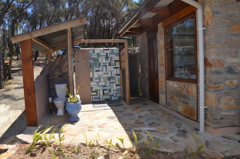 Of Stone & Wood Guesthouse - QLD Tourism 16