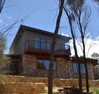 Of Stone and Wood Guesthouse - QLD Tourism