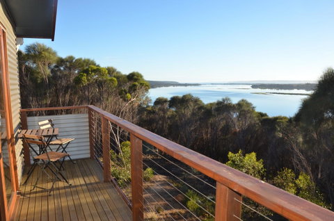 Of Stone & Wood Guesthouse - QLD Tourism 2