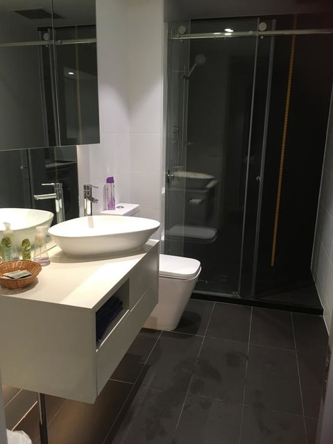 Luxury Apartment - QLD Tourism 1