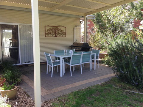 Jack\'s House B&B Clare - QLD Tourism 5