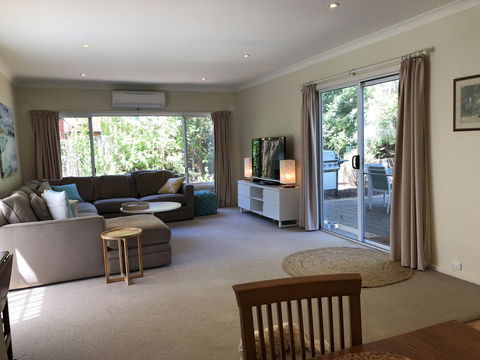 Jack\'s House B&B Clare - QLD Tourism 9