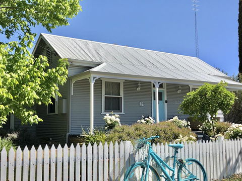 Jack\'s House B&B Clare - QLD Tourism 1