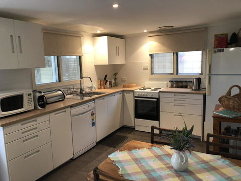 Goolwa Marinerâ€™s Cottage - Free Wifi And Pet Friendly - Centrally Located In Historic Region - QLD Tourism 8