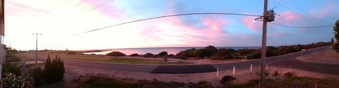 Seafront Shack - QLD Tourism 3