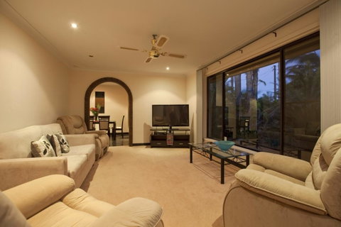 The Palms - Queensland Tourism 18