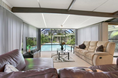 The Palms - Queensland Tourism 10