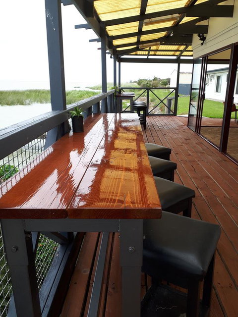 Meningie Waterfront Motel - QLD Tourism 39