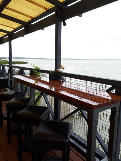 Meningie Waterfront Motel - QLD Tourism 40