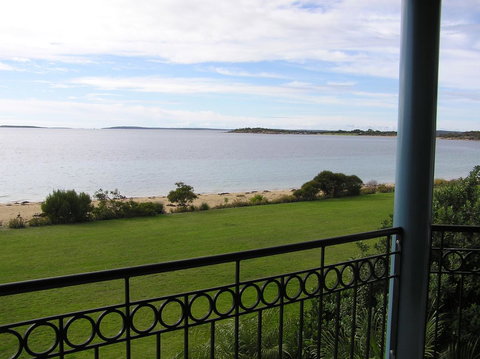 Mariners Cay Apartment - QLD Tourism 6