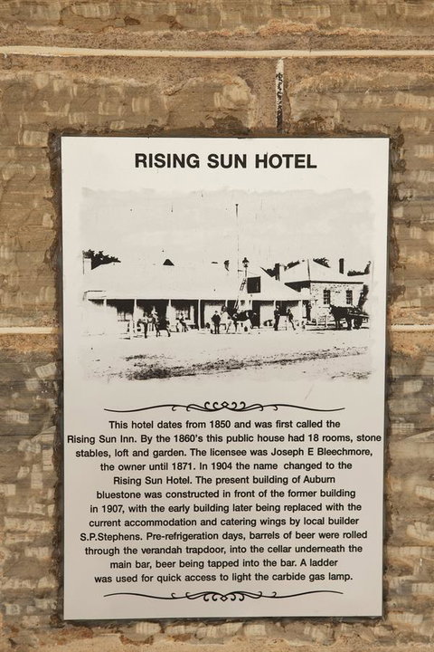 The Rising Sun Hotel - QLD Tourism 3