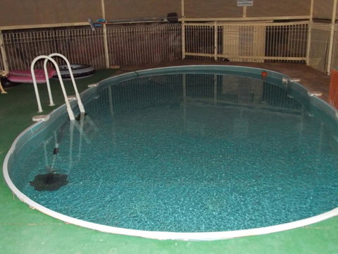 Desert View Apartments - QLD Tourism 7