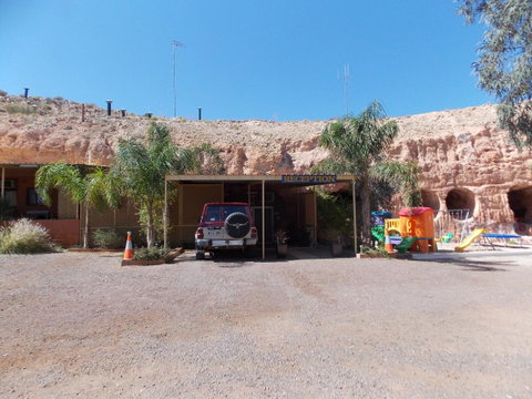 Desert View Apartments - QLD Tourism 0