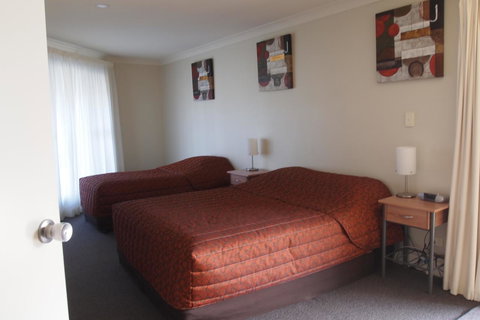 Alexander Cameron Suites - Queensland Tourism 23