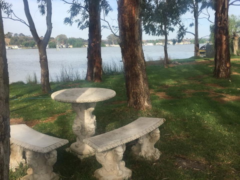 Murray Bridge Riverview Cabin - Queensland Tourism 4