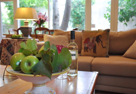 Athelney Cottage Bed And Breakfast - QLD Tourism 7