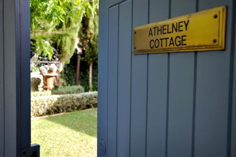 Athelney Cottage Bed And Breakfast - QLD Tourism 10
