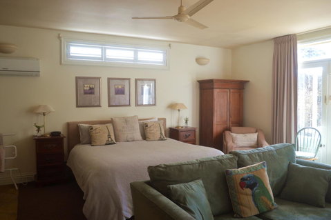 Athelney Cottage Bed And Breakfast - QLD Tourism 17