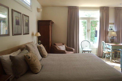 Athelney Cottage Bed And Breakfast - QLD Tourism 19