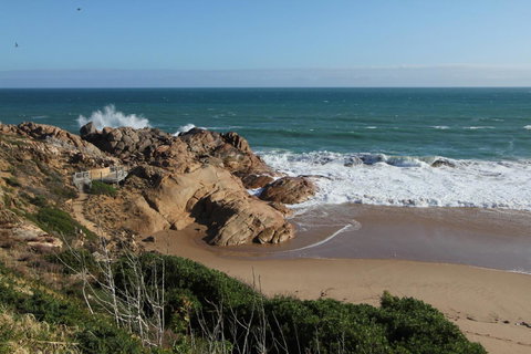 Southern Sands\' Beachfront Apartment - QLD Tourism 16