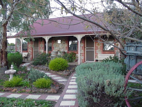 Langmeil Cottages - Queensland Tourism 10