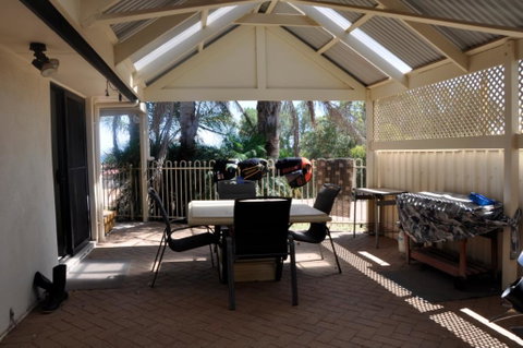 The Club House - Queensland Tourism 1