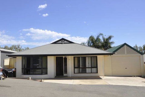 The Club House - Queensland Tourism 4