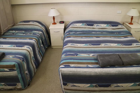 Renmark Motor Inn - QLD Tourism 17