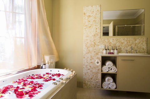 SummerHills Retreat Byron Bay - Queensland Tourism 9