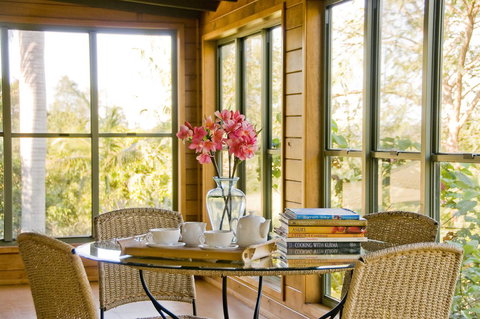 SummerHills Retreat Byron Bay - Queensland Tourism 7