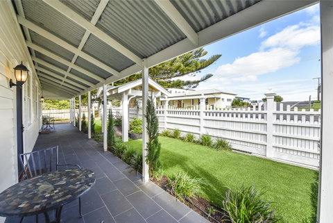 Railway Cottage In Beachport - QLD Tourism 6