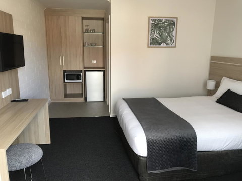 Frewville Motor Inn - QLD Tourism 0