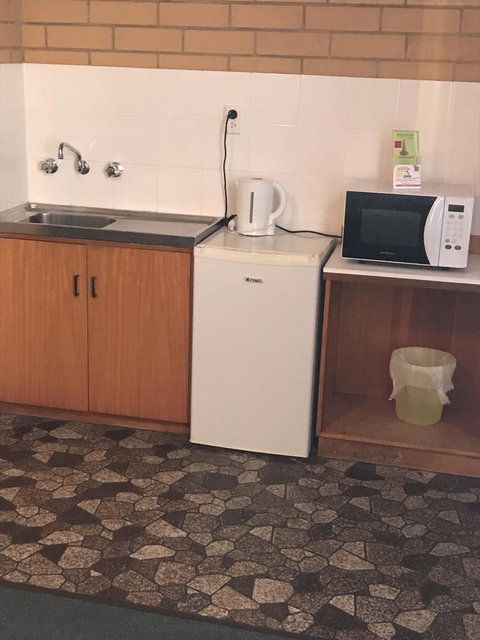 Frewville Motor Inn - QLD Tourism 28