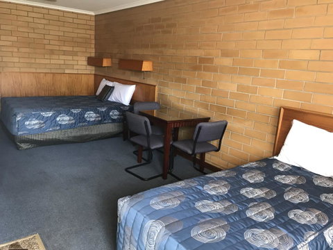Frewville Motor Inn - QLD Tourism 9