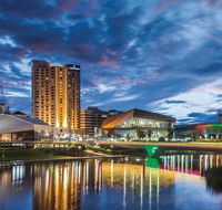 Executive 3 Bedroom Apartment  Internet  Parking - QLD Tourism