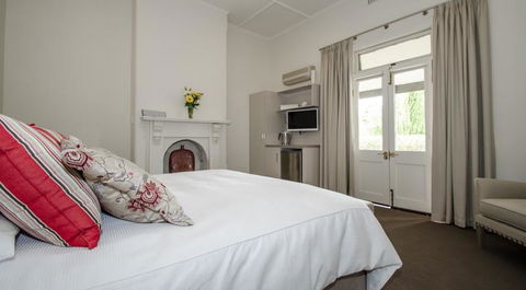 Pirathon Country Estate - Queensland Tourism 3