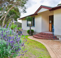 Annie's Balquhidder Cottage - QLD Tourism